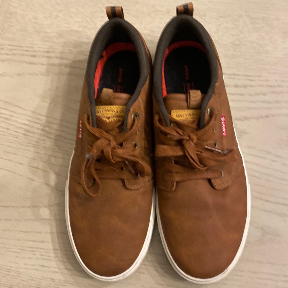 Dress shoes